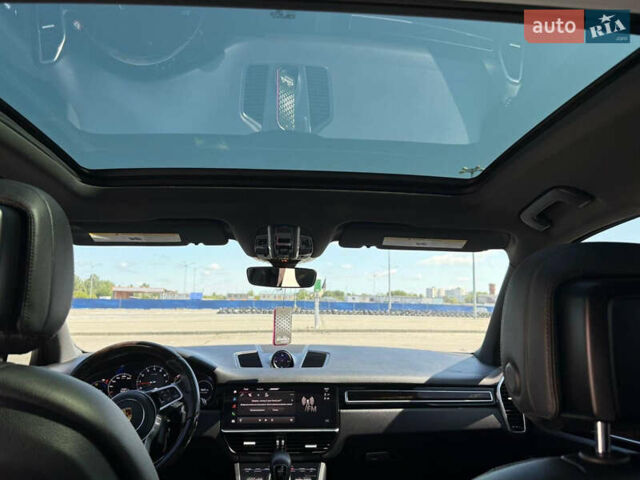 Белый Порше Каен, объемом двигателя 3 л и пробегом 78 тыс. км за 62500 $, фото 9 на Automoto.ua