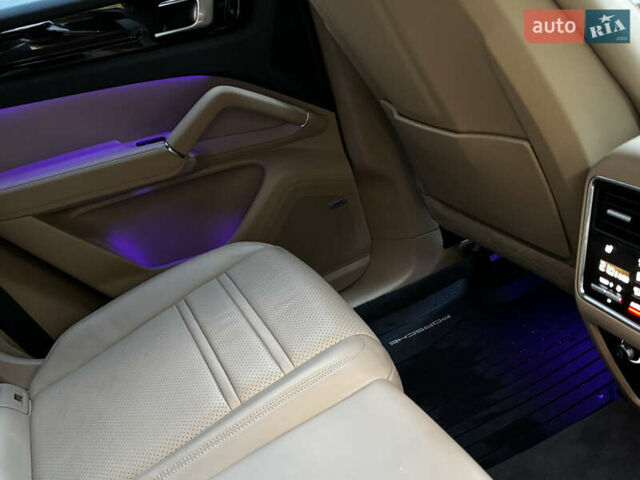 Порше Cayenne 2021 у Львові на Automoto.ua Білий Порше Cayenne, об'ємом двигуна 3 л та пробігом 100 тис. км за 64500 $, фото 18 на Automoto.ua