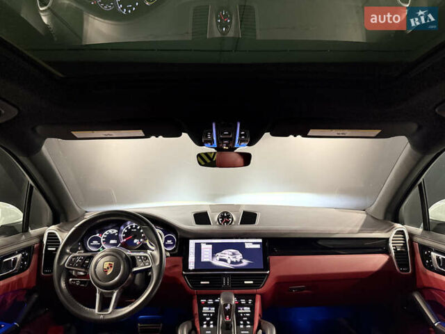 Белый Порше Каен, объемом двигателя 2.89 л и пробегом 23 тыс. км за 79000 $, фото 27 на Automoto.ua