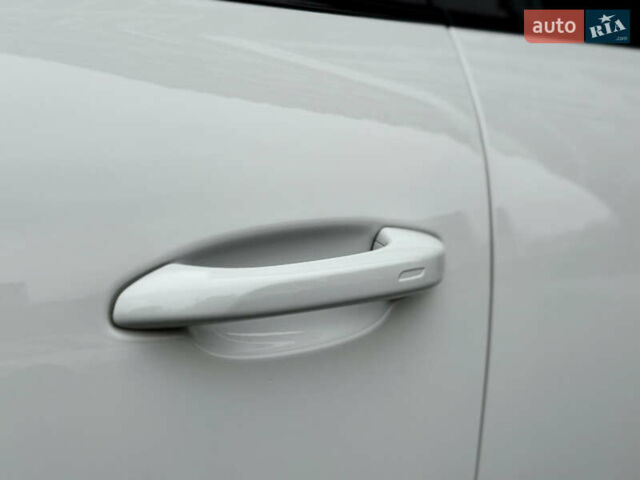 Белый Порше Каен, объемом двигателя 3 л и пробегом 23 тыс. км за 69900 $, фото 13 на Automoto.ua