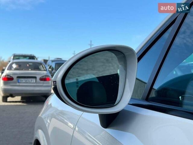 Белый Порше Каен, объемом двигателя 3 л и пробегом 100 тыс. км за 59990 $, фото 13 на Automoto.ua