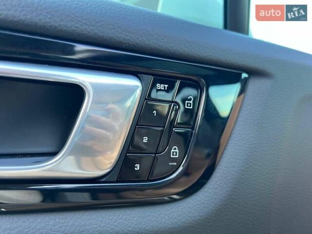 Белый Порше Каен, объемом двигателя 3 л и пробегом 100 тыс. км за 59990 $, фото 51 на Automoto.ua