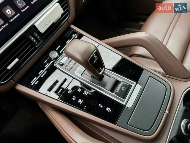 Белый Порше Каен, объемом двигателя 3 л и пробегом 61 тыс. км за 94490 $, фото 30 на Automoto.ua