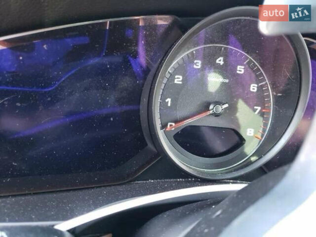 Белый Порше Каен, объемом двигателя 2.9 л и пробегом 15 тыс. км за 19900 $, фото 4 на Automoto.ua