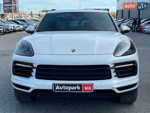 Белый Порше Каен, объемом двигателя 3 л и пробегом 100 тыс. км за 59990 $, фото 1 на Automoto.ua