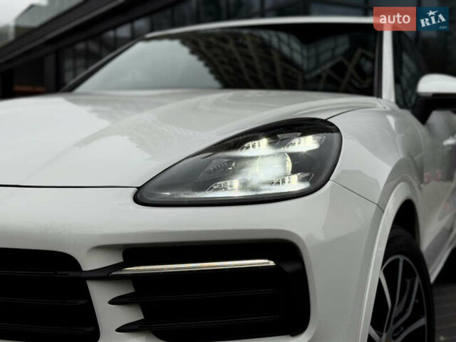 Белый Порше Каен, объемом двигателя 3 л и пробегом 23 тыс. км за 69900 $, фото 2 на Automoto.ua