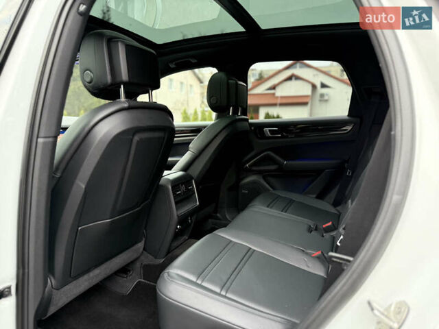 Белый Порше Каен, объемом двигателя 3 л и пробегом 23 тыс. км за 69900 $, фото 47 на Automoto.ua