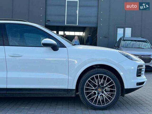 Белый Порше Каен, объемом двигателя 3 л и пробегом 100 тыс. км за 59990 $, фото 11 на Automoto.ua