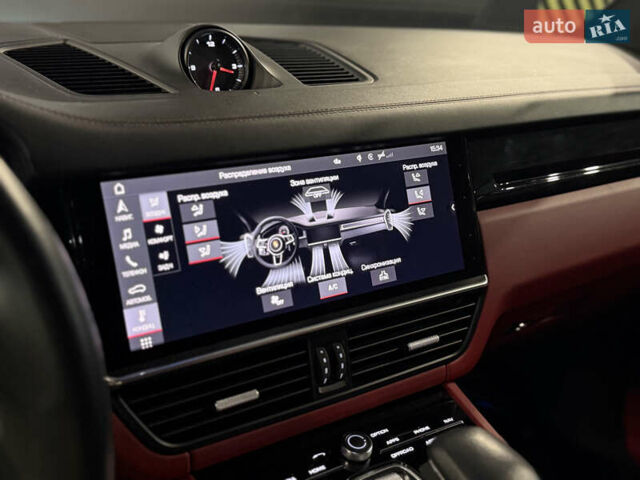 Белый Порше Каен, объемом двигателя 2.89 л и пробегом 23 тыс. км за 79000 $, фото 16 на Automoto.ua