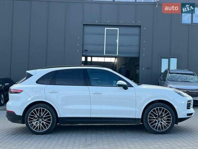 Белый Порше Каен, объемом двигателя 3 л и пробегом 100 тыс. км за 59990 $, фото 10 на Automoto.ua