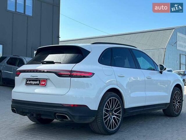 Белый Порше Каен, объемом двигателя 3 л и пробегом 100 тыс. км за 59990 $, фото 8 на Automoto.ua