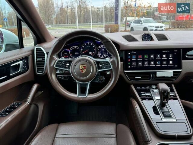 Белый Порше Каен, объемом двигателя 3 л и пробегом 61 тыс. км за 94490 $, фото 12 на Automoto.ua