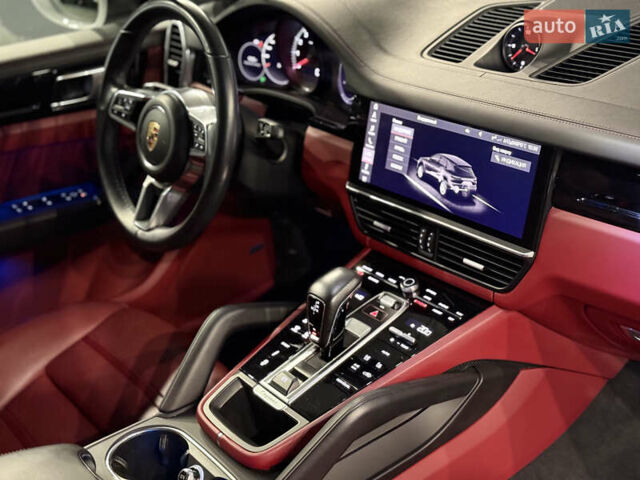 Белый Порше Каен, объемом двигателя 2.89 л и пробегом 23 тыс. км за 79000 $, фото 24 на Automoto.ua