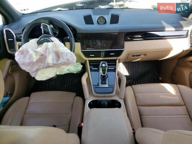 Белый Порше Каен, объемом двигателя 2.9 л и пробегом 15 тыс. км за 19900 $, фото 3 на Automoto.ua