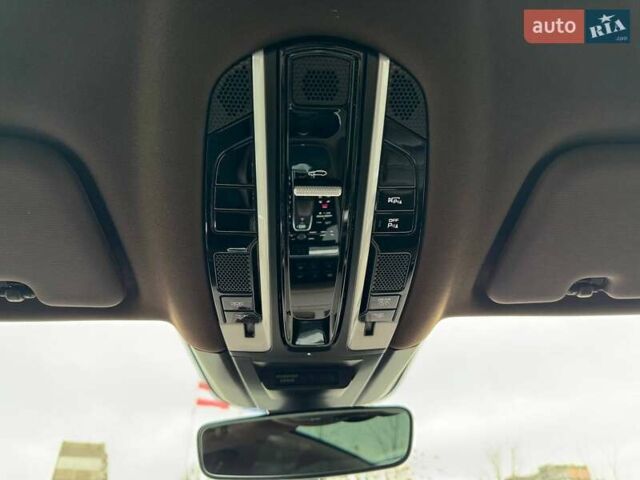 Белый Порше Каен, объемом двигателя 3 л и пробегом 61 тыс. км за 94490 $, фото 22 на Automoto.ua