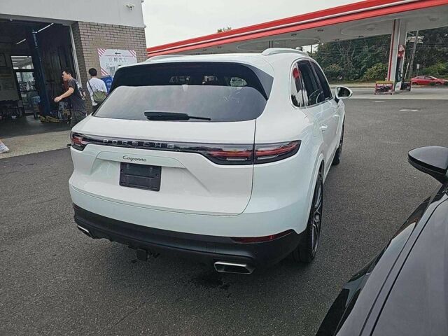 Білий Порше Cayenne, об'ємом двигуна 0 л та пробігом 60 тис. км за 40000 $, фото 5 на Automoto.ua