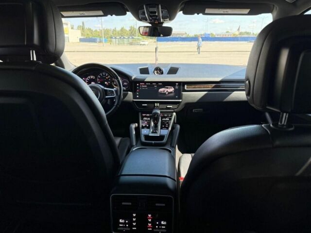 Білий Порше Cayenne, об'ємом двигуна 0 л та пробігом 68 тис. км за 65000 $, фото 6 на Automoto.ua