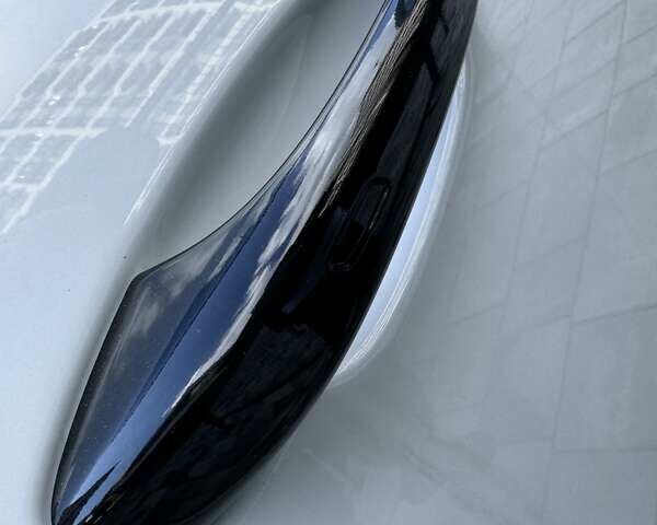 Білий Порше Cayenne, об'ємом двигуна 4 л та пробігом 1 тис. км за 146444 $, фото 96 на Automoto.ua