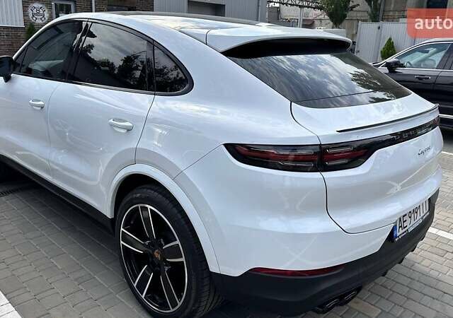 Белый Порше Каен, объемом двигателя 3 л и пробегом 65 тыс. км за 74899 $, фото 2 на Automoto.ua