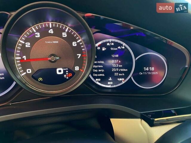 Білий Порше Cayenne, об'ємом двигуна 2.89 л та пробігом 32 тис. км за 83850 $, фото 15 на Automoto.ua