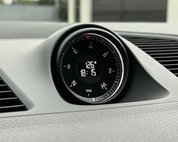 Білий Порше Cayenne, об'ємом двигуна 3 л та пробігом 37 тис. км за 90000 $, фото 10 на Automoto.ua
