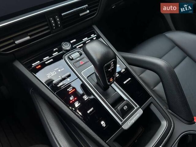 Белый Порше Каен, объемом двигателя 3 л и пробегом 34 тыс. км за 73500 $, фото 13 на Automoto.ua