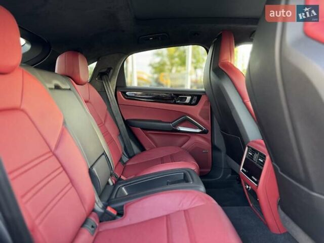 Белый Порше Каен, объемом двигателя 0 л и пробегом 12 тыс. км за 115000 $, фото 14 на Automoto.ua