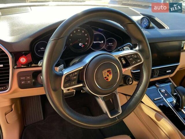 Білий Порше Cayenne, об'ємом двигуна 2.89 л та пробігом 32 тис. км за 83850 $, фото 13 на Automoto.ua