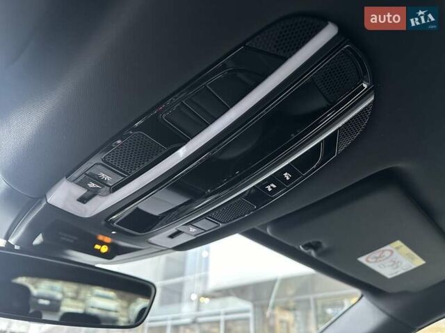 Белый Порше Каен, объемом двигателя 3 л и пробегом 34 тыс. км за 73500 $, фото 15 на Automoto.ua