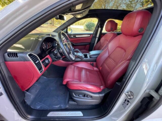 Білий Порше Cayenne, об'ємом двигуна 3 л та пробігом 29 тис. км за 39700 $, фото 8 на Automoto.ua