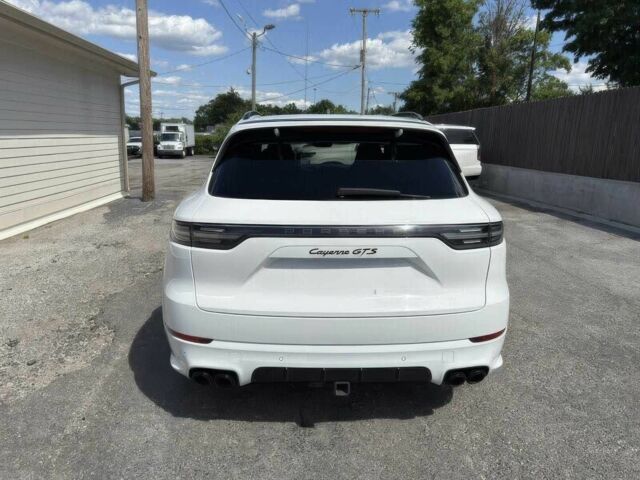 Білий Порше Cayenne, об'ємом двигуна 4 л та пробігом 19 тис. км за 31000 $, фото 4 на Automoto.ua