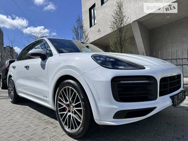 Білий Порше Cayenne, об'ємом двигуна 4 л та пробігом 1 тис. км за 146444 $, фото 2 на Automoto.ua