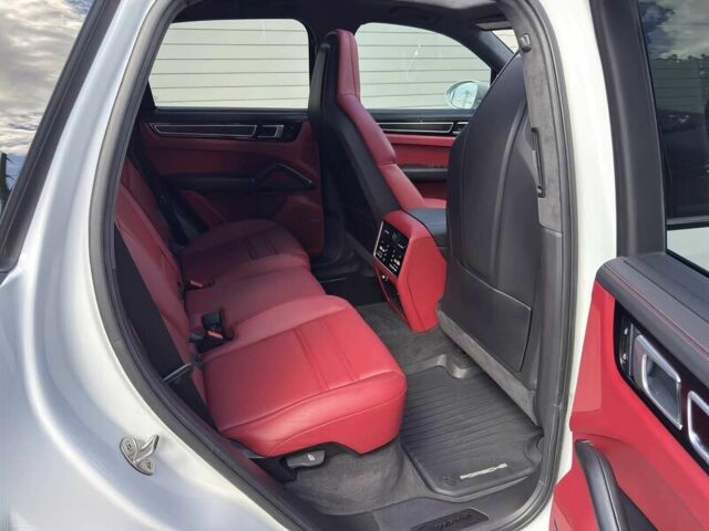 Білий Порше Cayenne, об'ємом двигуна 4 л та пробігом 19 тис. км за 31000 $, фото 10 на Automoto.ua
