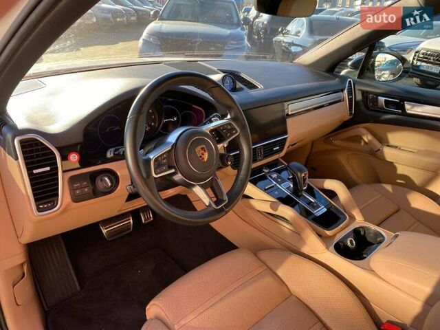 Білий Порше Cayenne, об'ємом двигуна 2.89 л та пробігом 32 тис. км за 83850 $, фото 10 на Automoto.ua