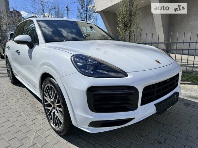 Білий Порше Cayenne, об'ємом двигуна 4 л та пробігом 1 тис. км за 146444 $, фото 3 на Automoto.ua