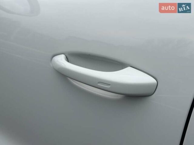 Белый Порше Каен, объемом двигателя 3 л и пробегом 34 тыс. км за 73500 $, фото 29 на Automoto.ua