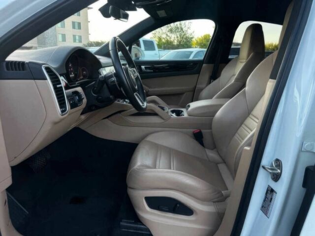 Білий Порше Cayenne, об'ємом двигуна 3 л та пробігом 24 тис. км за 45000 $, фото 6 на Automoto.ua