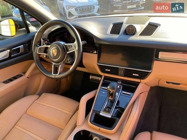 Білий Порше Cayenne, об'ємом двигуна 2.89 л та пробігом 32 тис. км за 83850 $, фото 9 на Automoto.ua