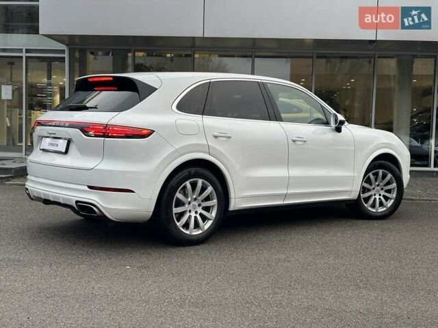 Белый Порше Каен, объемом двигателя 3 л и пробегом 34 тыс. км за 73500 $, фото 6 на Automoto.ua