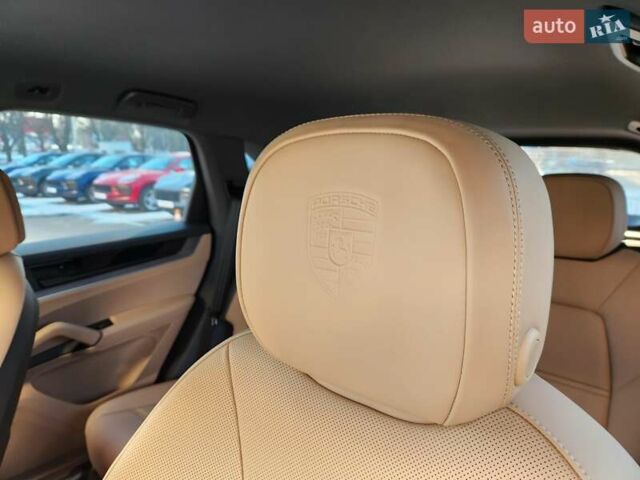 Белый Порше Каен, объемом двигателя 3 л и пробегом 1 тыс. км за 125000 $, фото 25 на Automoto.ua