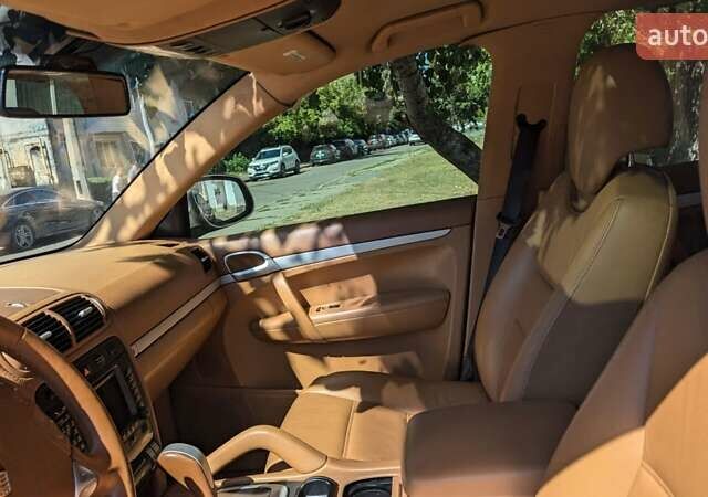 Бежевий Порше Cayenne, об'ємом двигуна 3.2 л та пробігом 318 тис. км за 6300 $, фото 8 на Automoto.ua