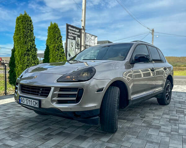 Бежевий Порше Cayenne, об'ємом двигуна 3.6 л та пробігом 241 тис. км за 10000 $, фото 1 на Automoto.ua