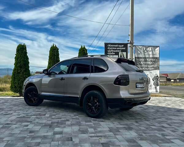 Бежевий Порше Cayenne, об'ємом двигуна 3.6 л та пробігом 241 тис. км за 10000 $, фото 3 на Automoto.ua