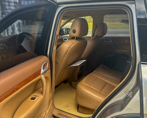 Бежевий Порше Cayenne, об'ємом двигуна 3.6 л та пробігом 241 тис. км за 10000 $, фото 14 на Automoto.ua