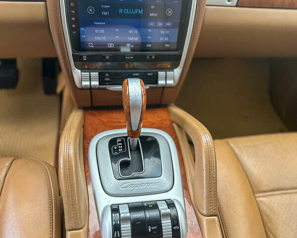 Бежевий Порше Cayenne, об'ємом двигуна 3.6 л та пробігом 241 тис. км за 10000 $, фото 13 на Automoto.ua