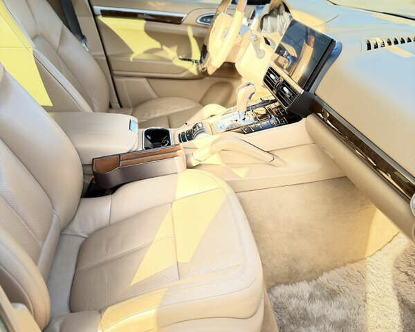 Бежевий Порше Cayenne, об'ємом двигуна 3.6 л та пробігом 109 тис. км за 26500 $, фото 15 на Automoto.ua