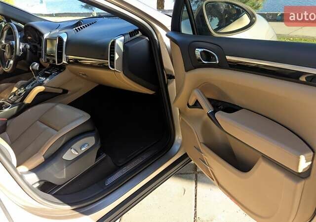 Бежевий Порше Cayenne, об'ємом двигуна 3.6 л та пробігом 136 тис. км за 19800 $, фото 10 на Automoto.ua