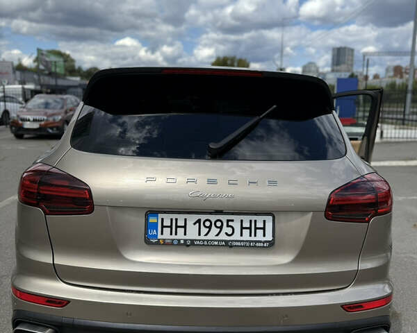 Бежевый Порше Каен, объемом двигателя 2.97 л и пробегом 167 тыс. км за 33330 $, фото 1 на Automoto.ua
