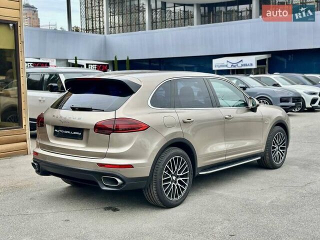 Бежевий Порше Cayenne, об'ємом двигуна 2.97 л та пробігом 189 тис. км за 33800 $, фото 2 на Automoto.ua