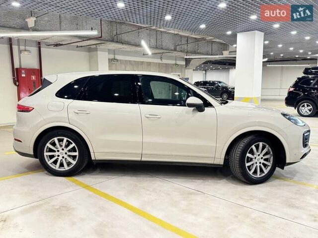 Бежевый Порше Каен, объемом двигателя 3 л и пробегом 22 тыс. км за 139000 $, фото 14 на Automoto.ua